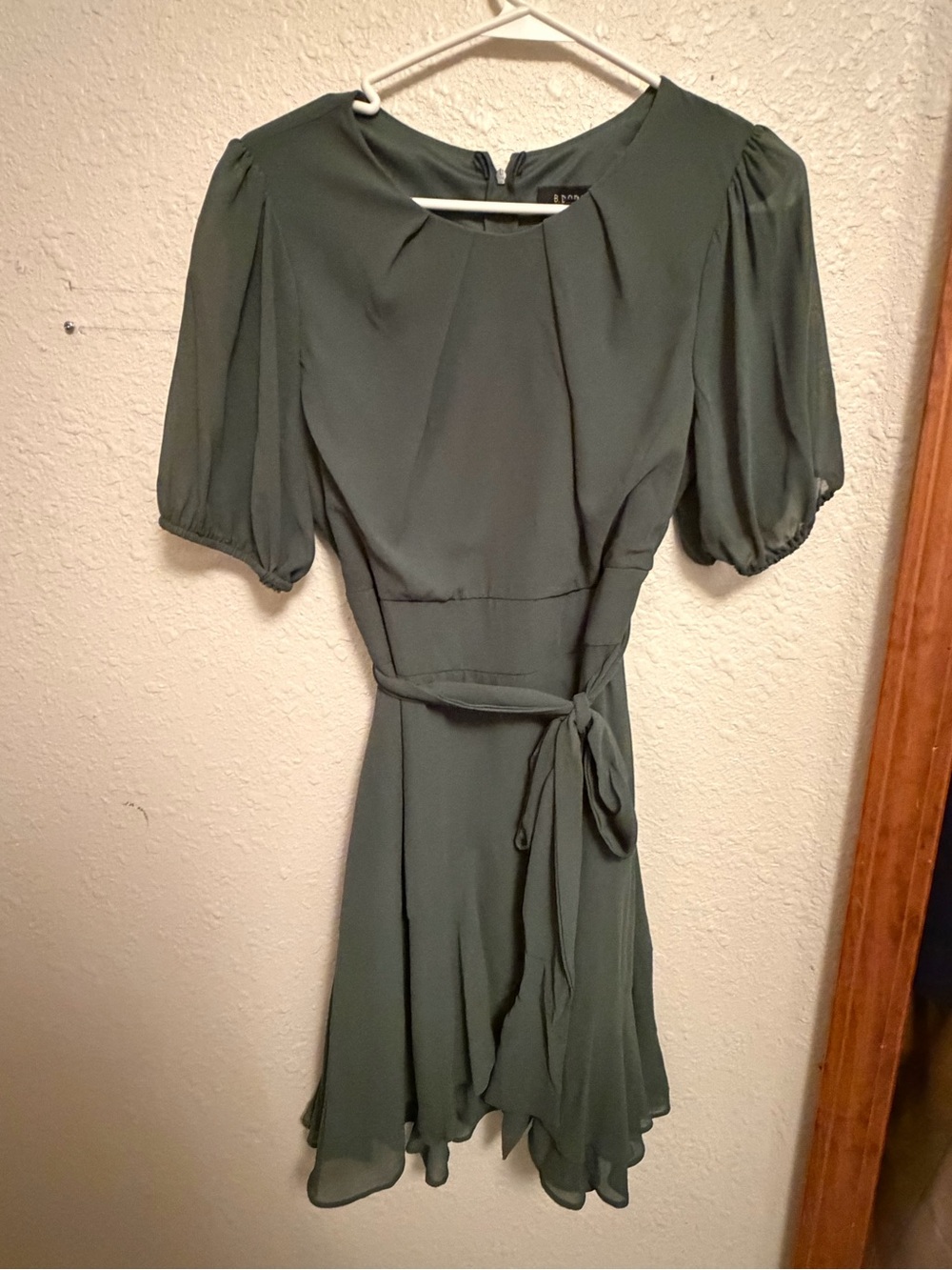 Women's Forest Green Short Sleeve Tie-Waist Dress